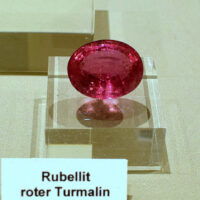 rubellit, różowy turmali, Idar Oberstein